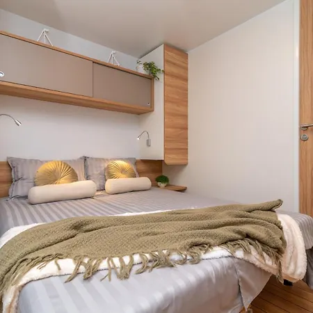 Mobile Homes Azzurro Rovinj Exterior photo