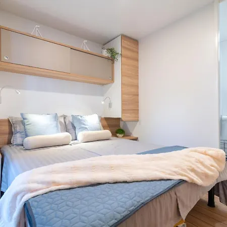 Mobile Homes Azzurro Rovinj Exterior photo