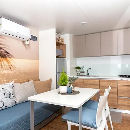 Mobile Homes Azzurro Rovinj Exterior photo